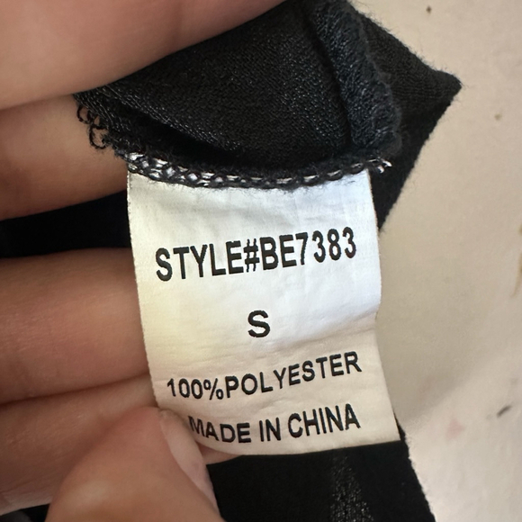 Papermoon Black Textured Cap Sleeve Blouse Top Women’s Size Small - Picture 5 of 7